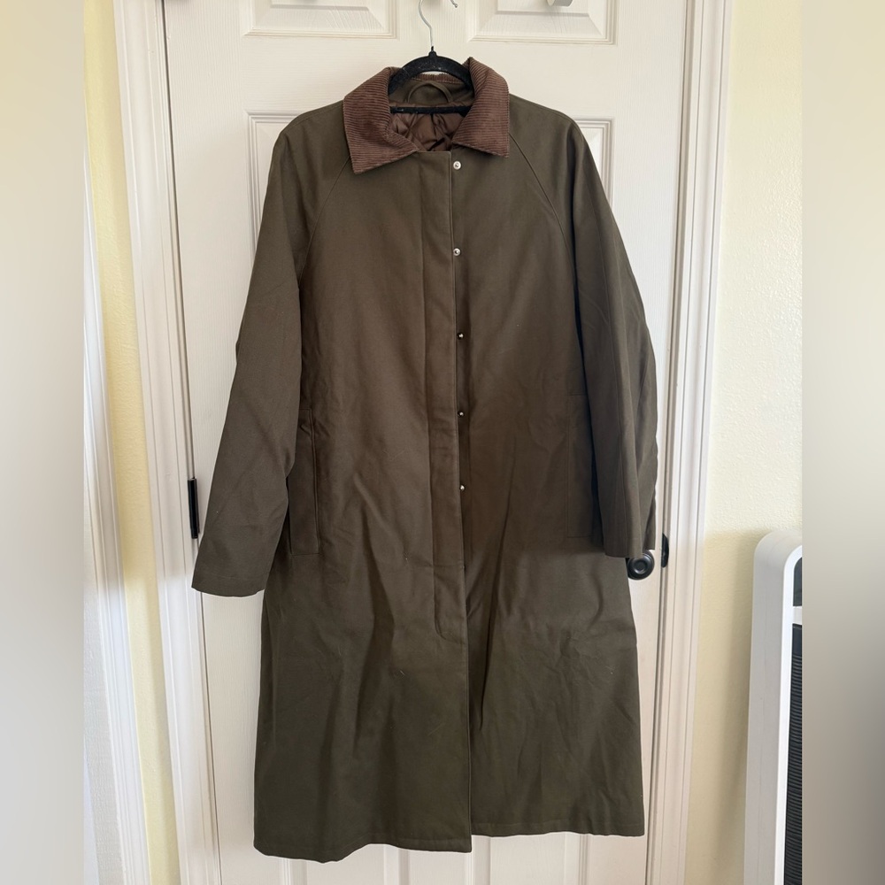 NWOT Toteme Faux Olive Green Long Country Coat with Brown Collar